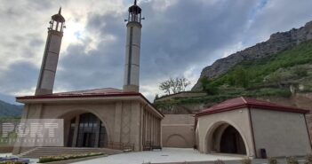 “DAŞALTI MƏSCİDİ QARABAĞ MEMARLIQ NÜMUNƏLƏRİNƏ UYĞUN İNŞA EDİLİB”
